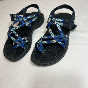 Chaco Z X2 blue Aztec pattern adjustable water waterproof shoes sandals size 7